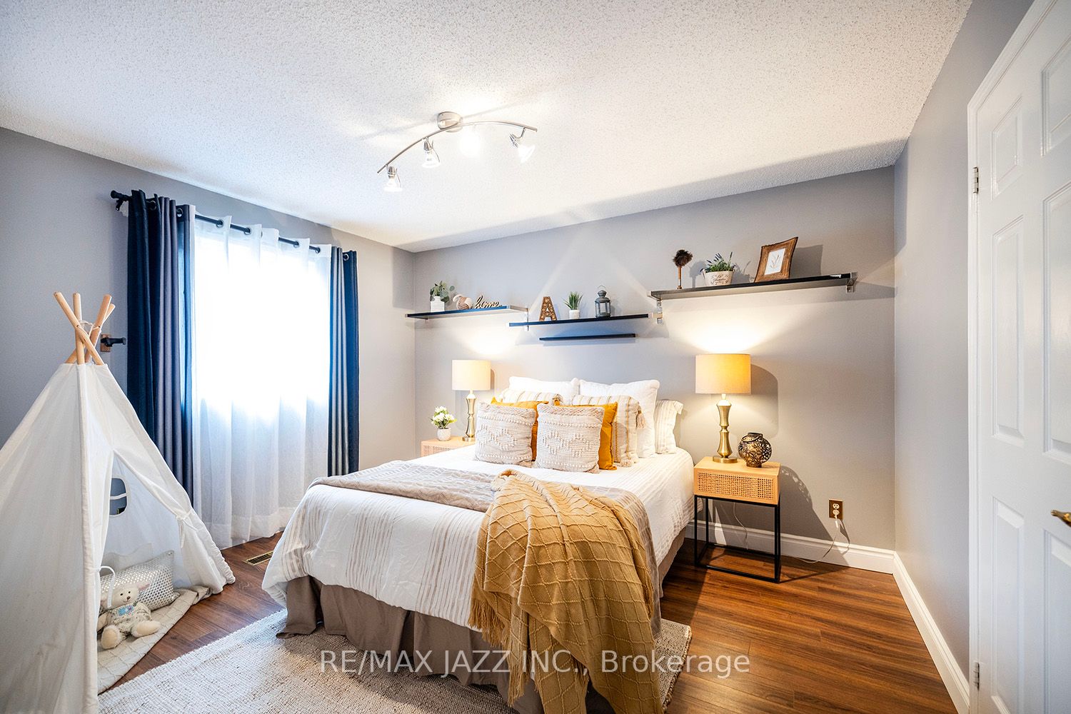 85 Stratton Cres