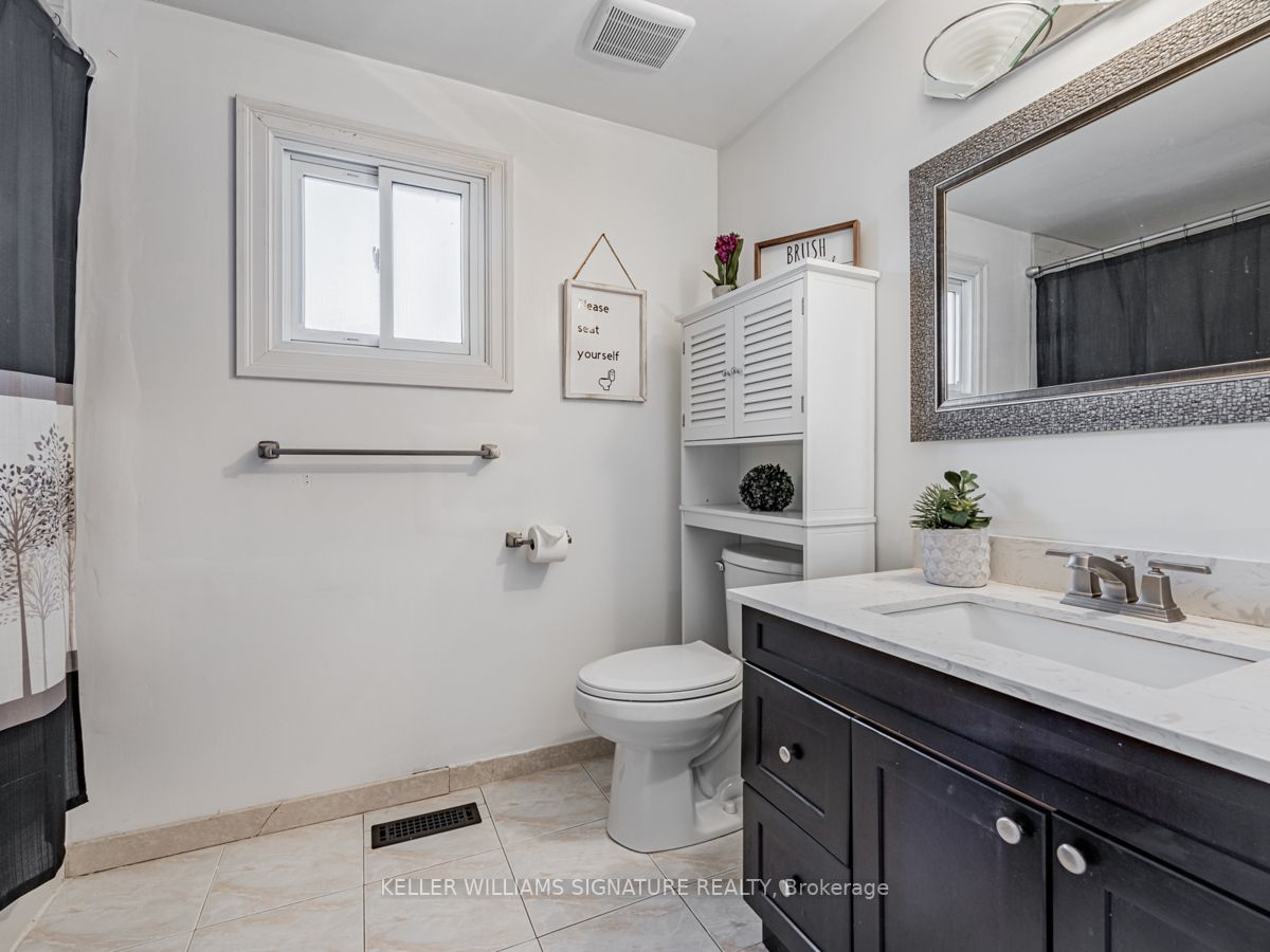 90 Roser Cres