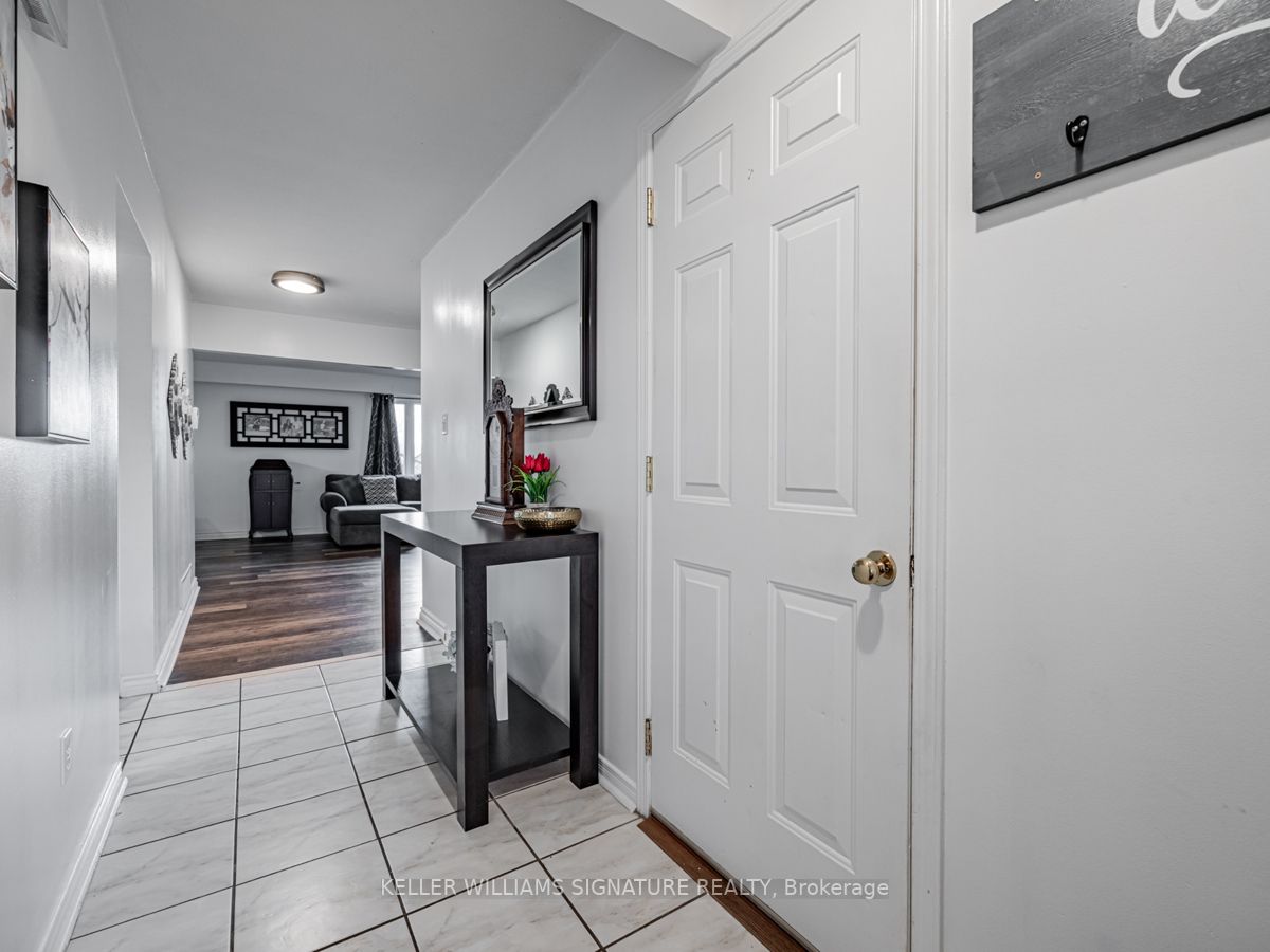 90 Roser Cres
