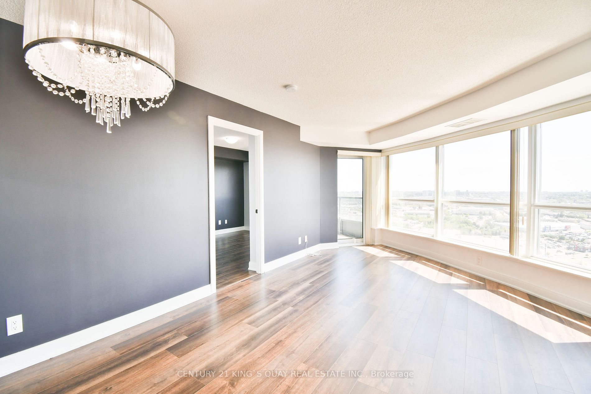 125 Village Green Sq, #2404