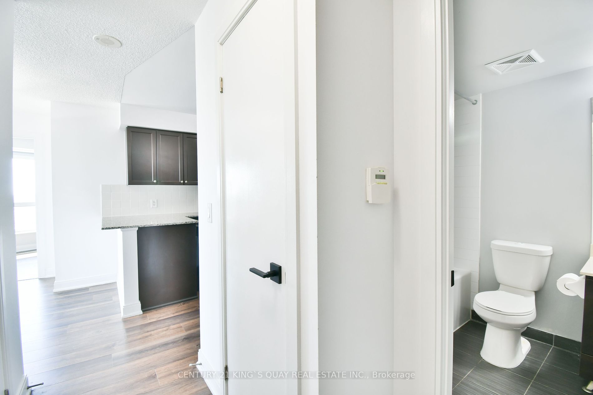 125 Village Green Sq, #2404