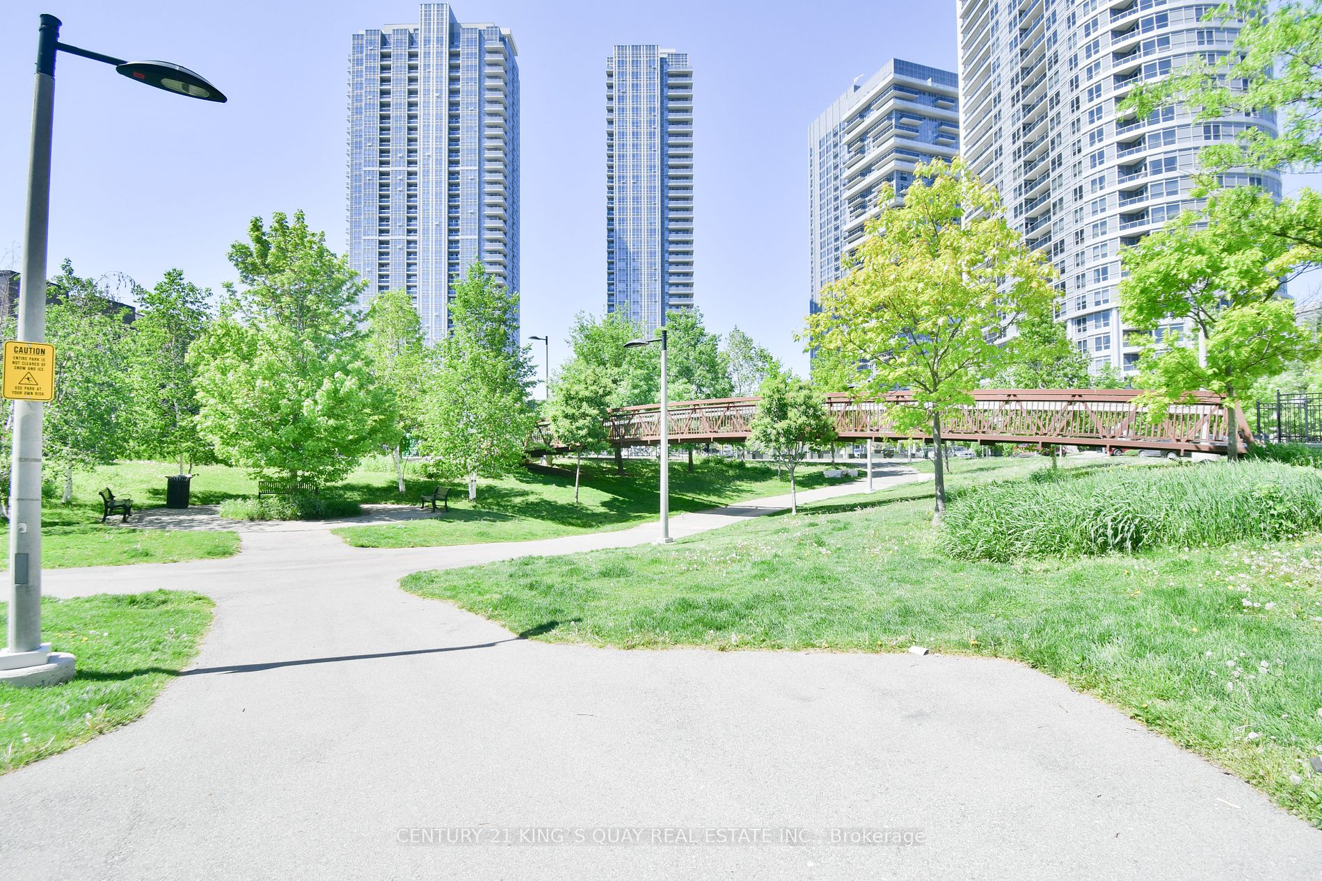 125 Village Green Sq, #2404