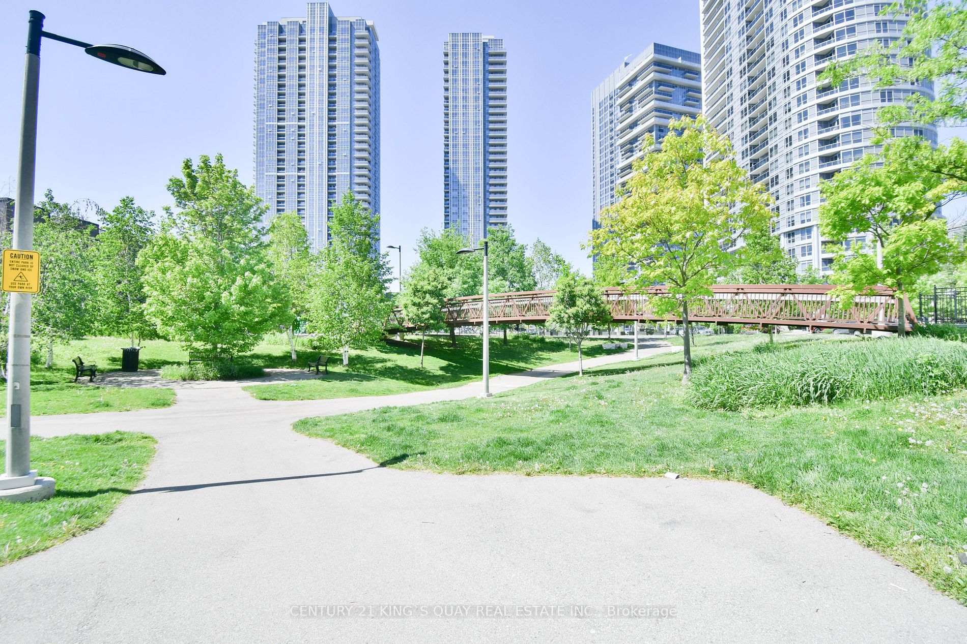 125 Village Green Sq, #2404