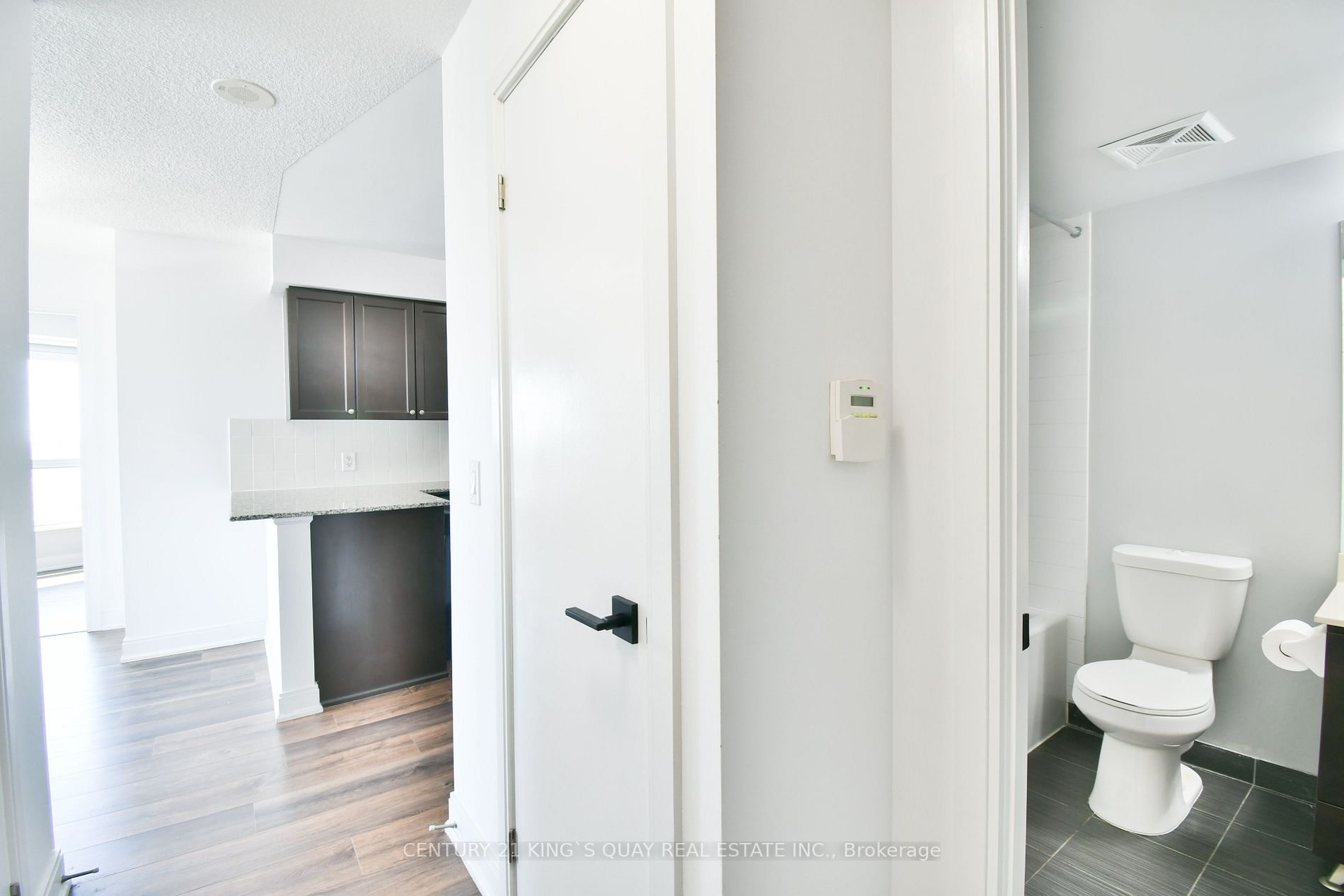 125 Village Green Sq, #2404