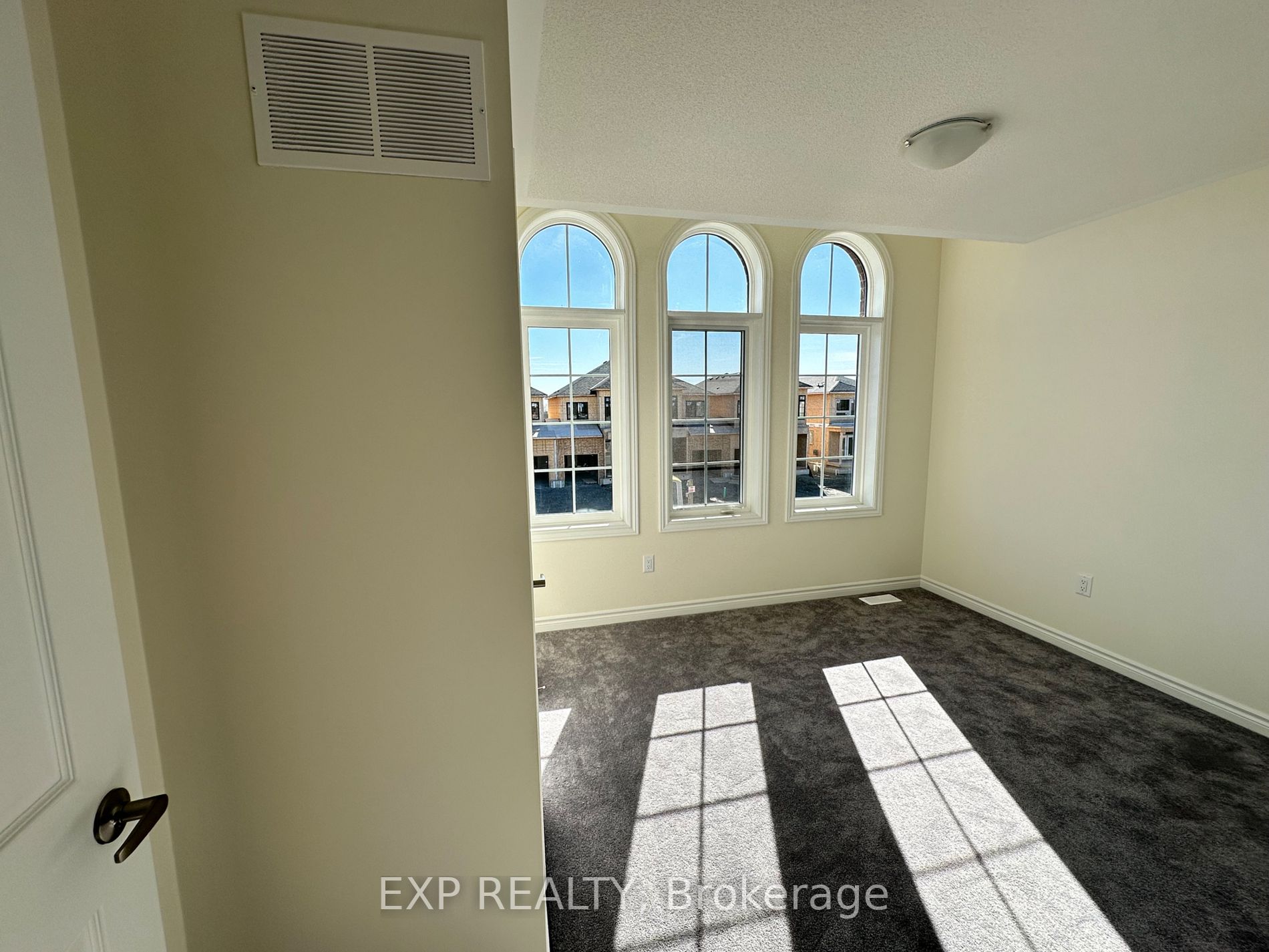 1194 Rexton Dr