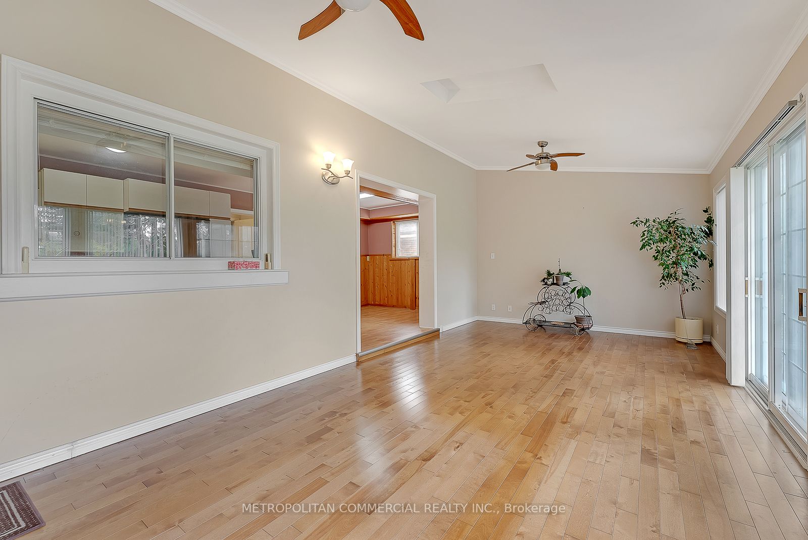 40 Conlins Rd