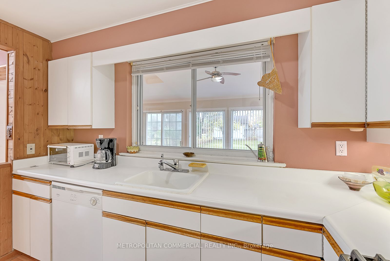 40 Conlins Rd