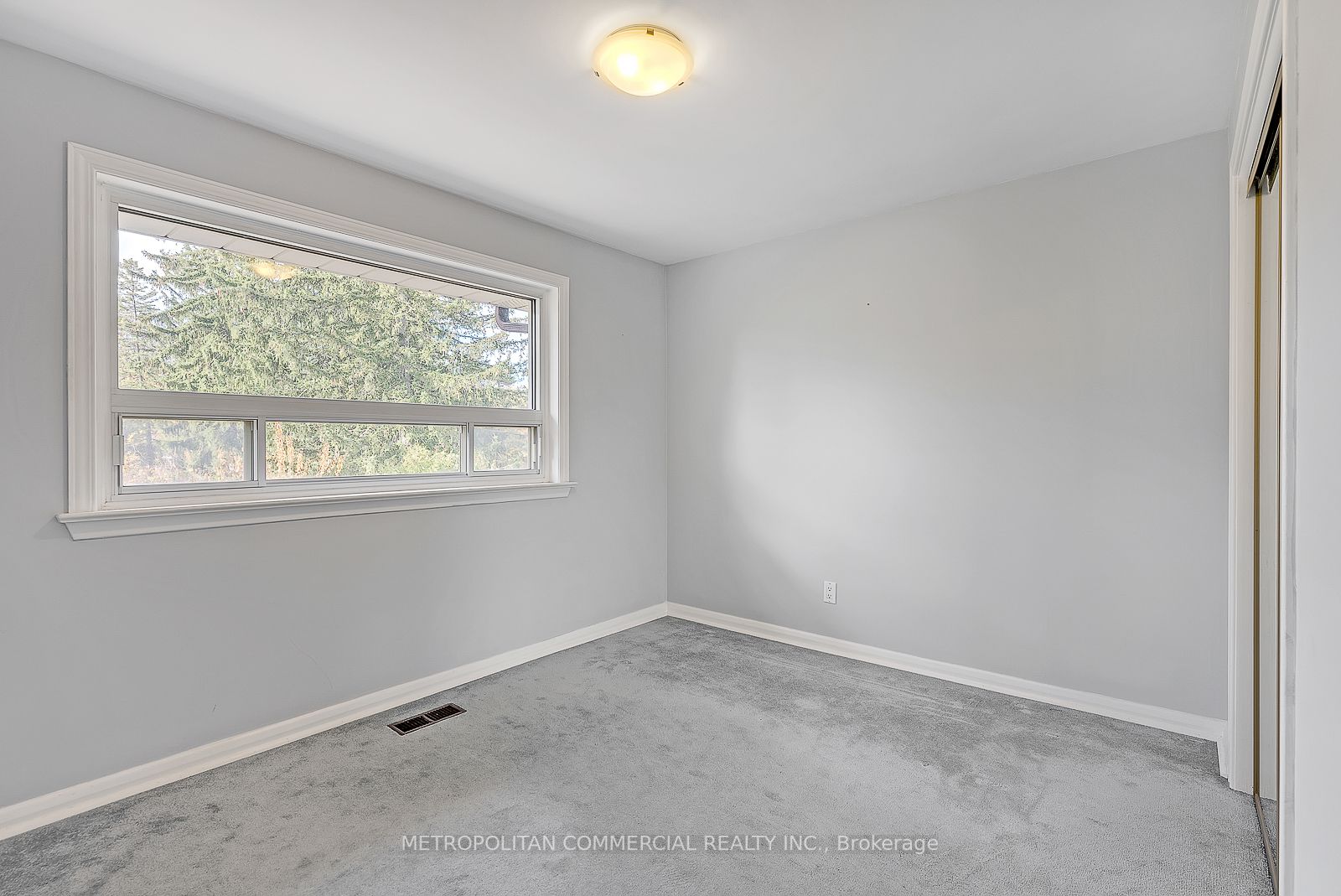 40 Conlins Rd