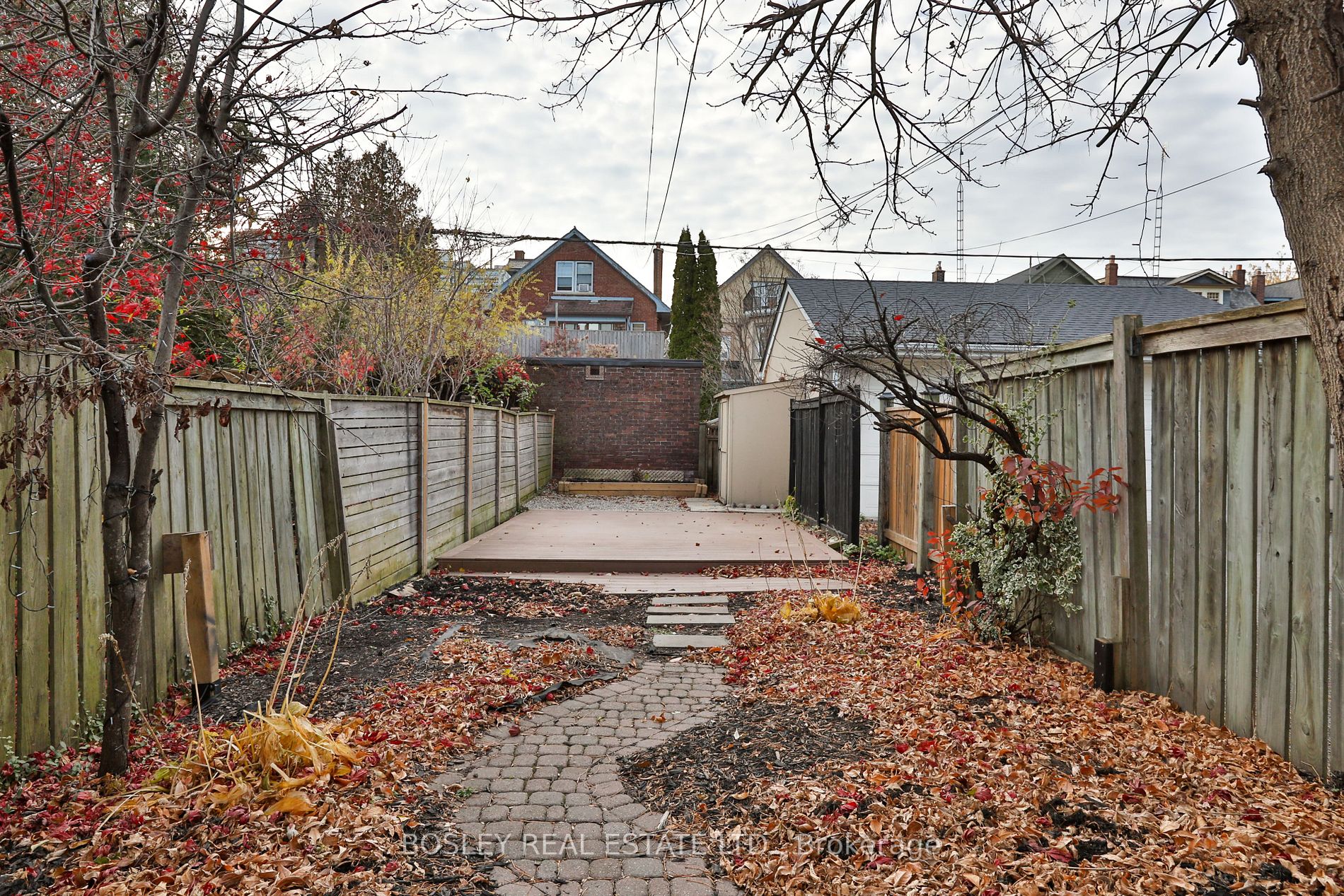 122 Hampton Ave