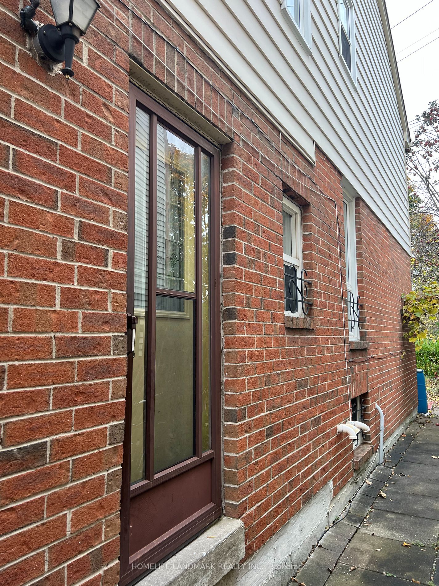 8 Lesskim Crt, #Bsmt