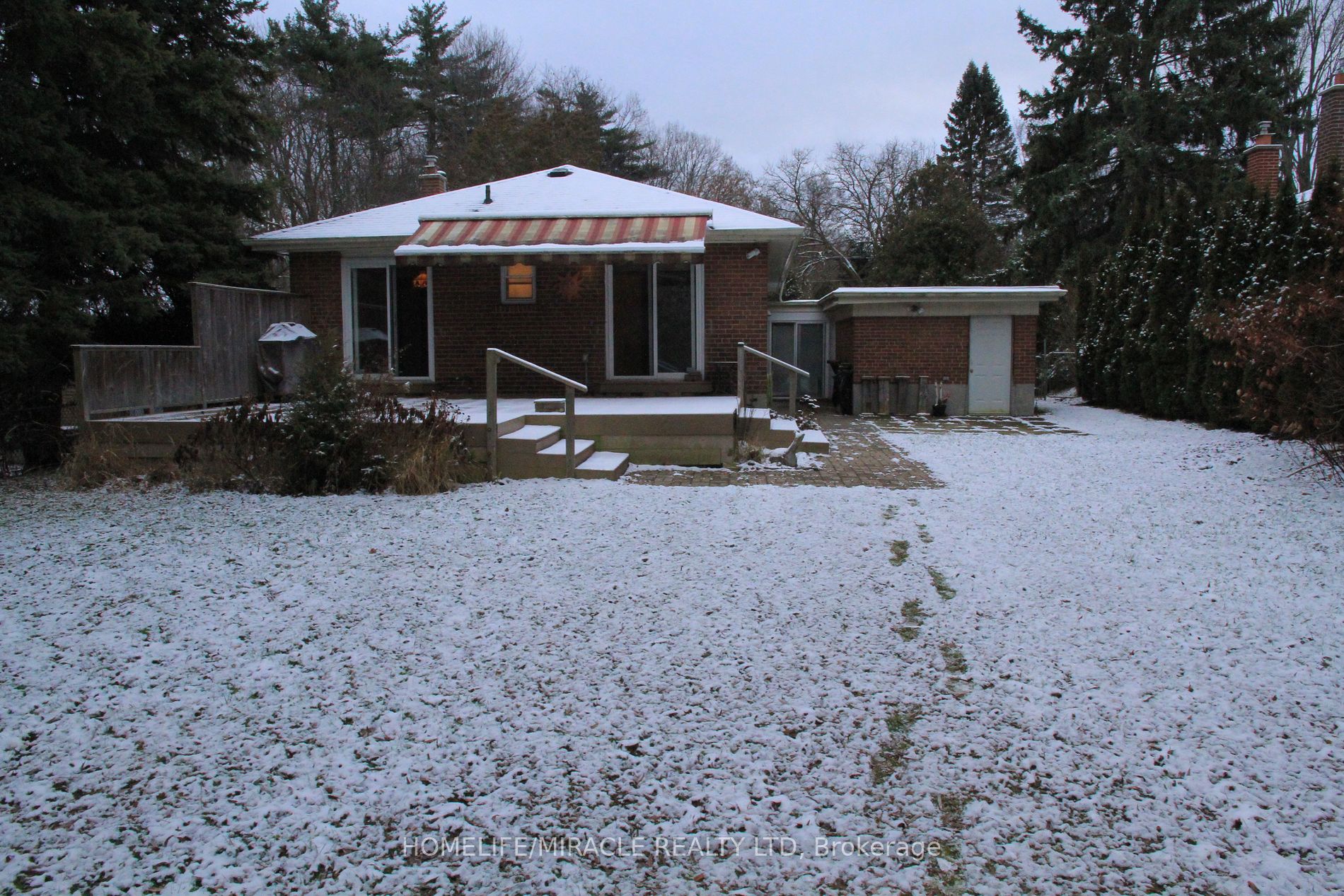 246 Island Road