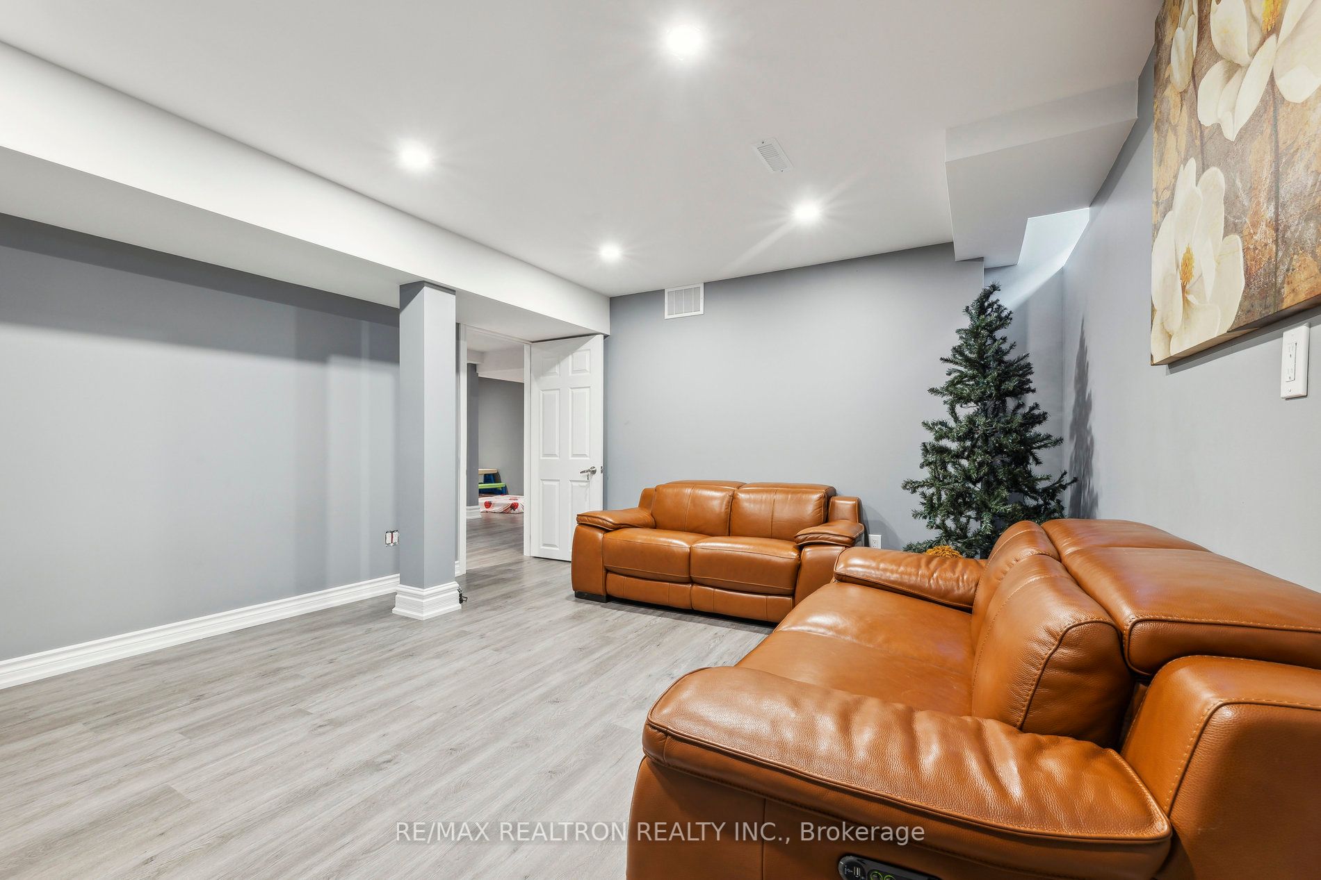 16 Coulton Crt