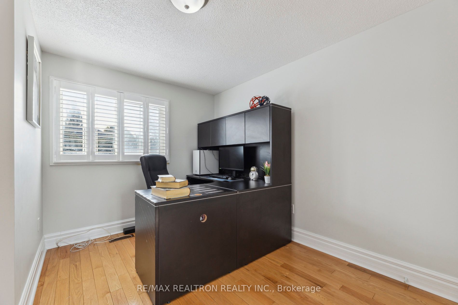 16 Coulton Crt