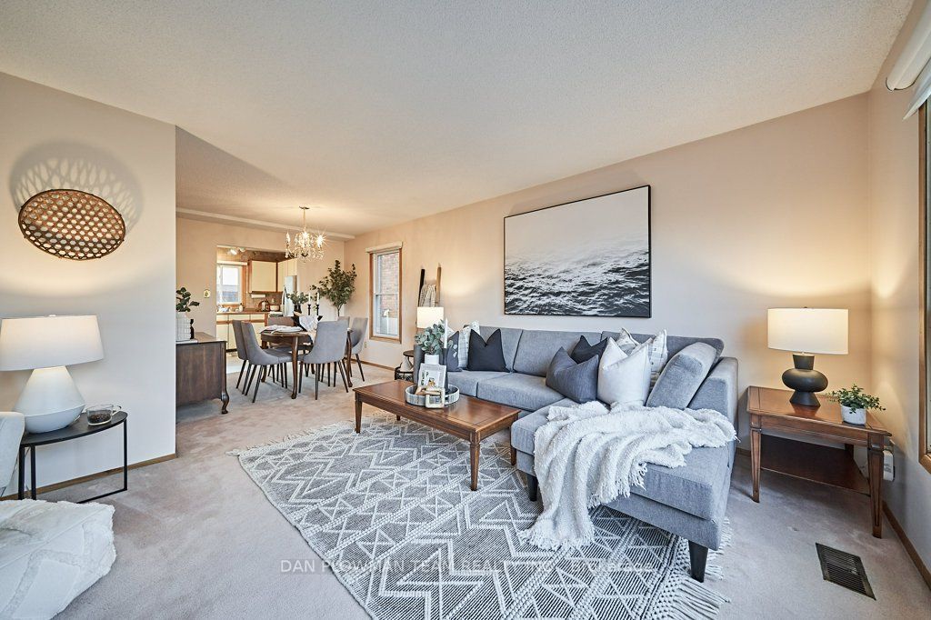 1370 Manitou Dr