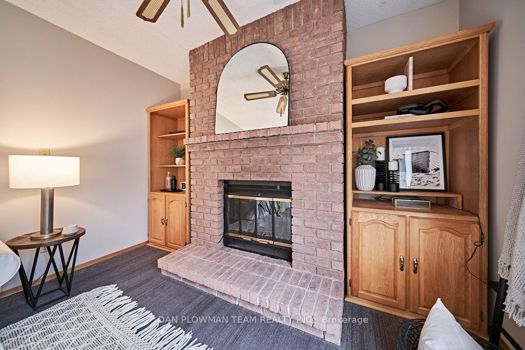 1370 Manitou Dr
