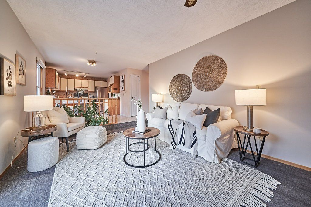 1370 Manitou Dr