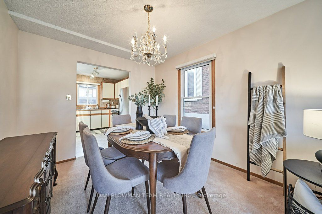 1370 Manitou Dr
