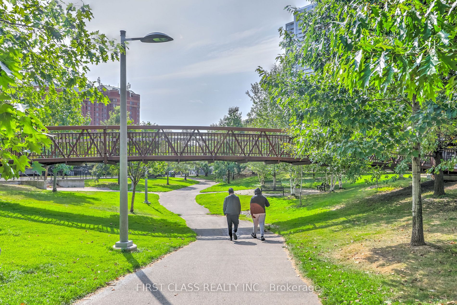295 Village Green Sq, #60