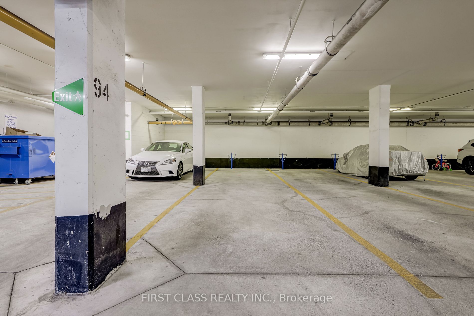 295 Village Green Sq, #60