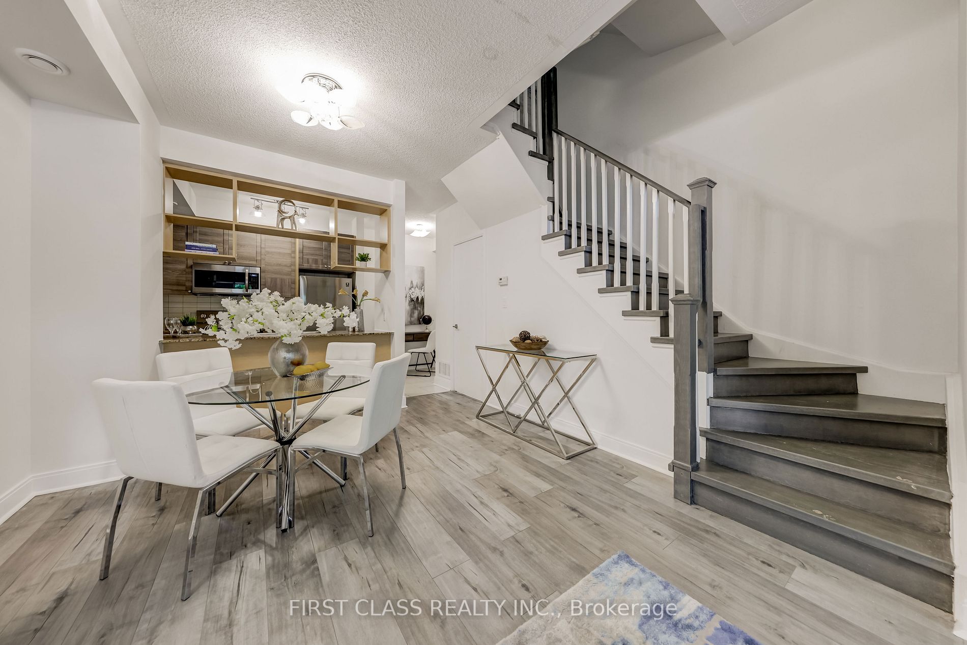 295 Village Green Sq, #60