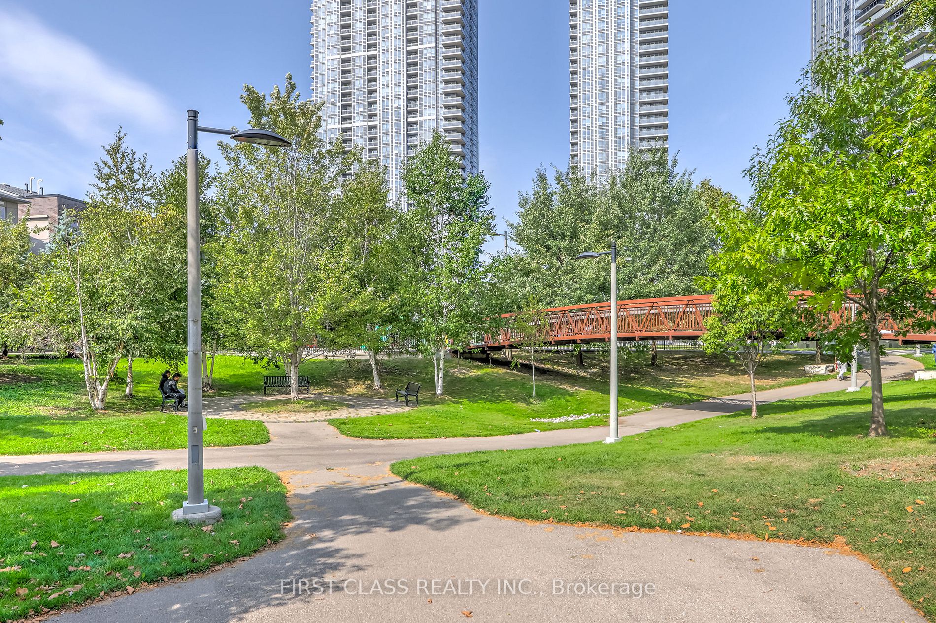 295 Village Green Sq, #60