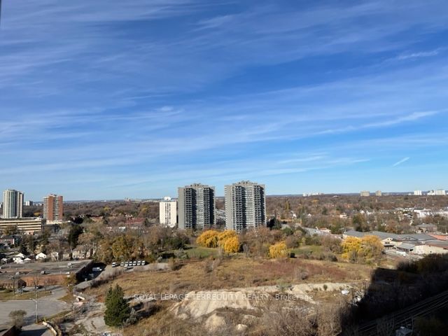 275 Village Green Sq, #1519