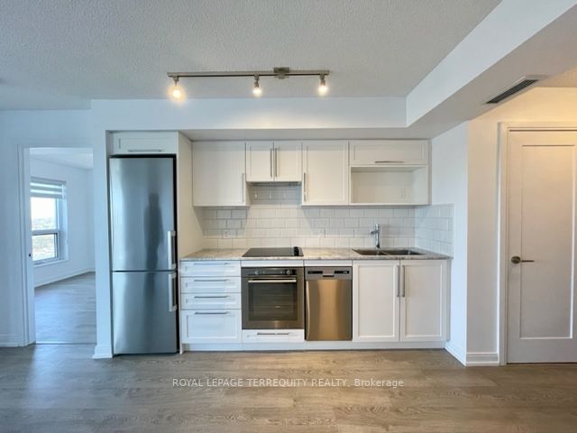 275 Village Green Sq, #1519