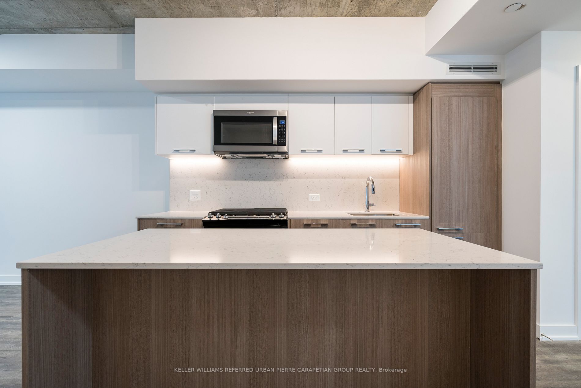 665 Queen St E, #213
