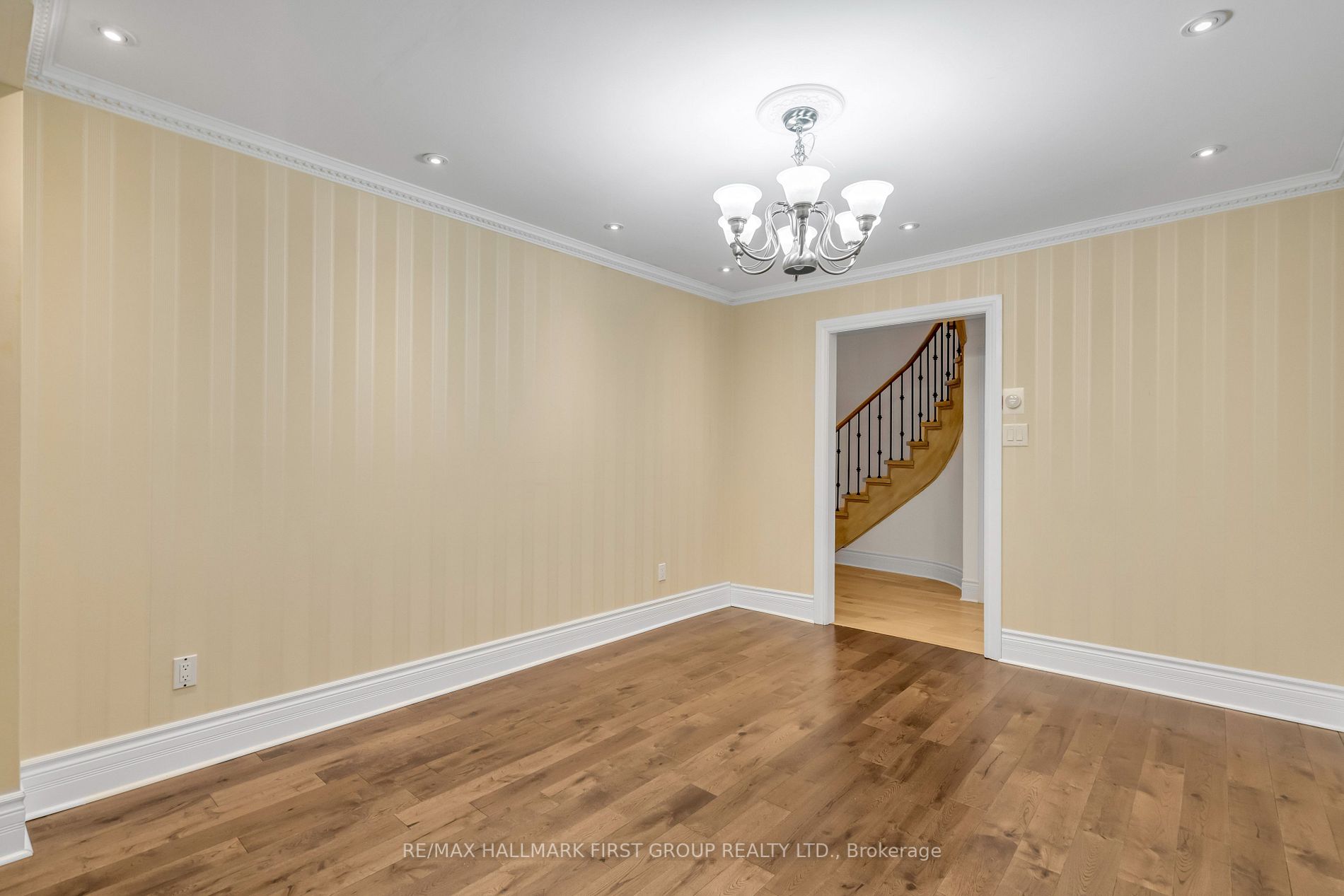 1755 Broadoak Cres