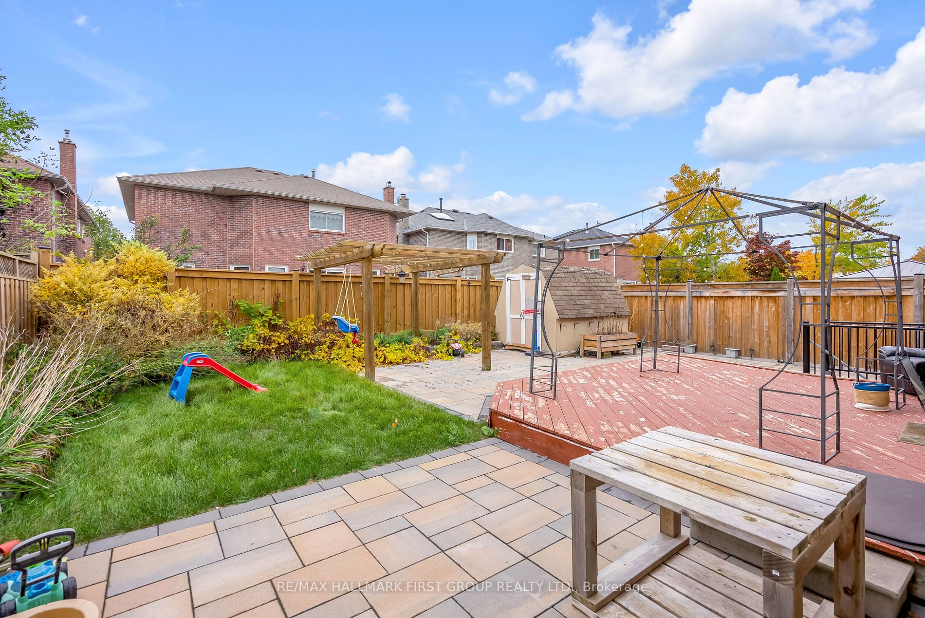 1755 Broadoak Cres