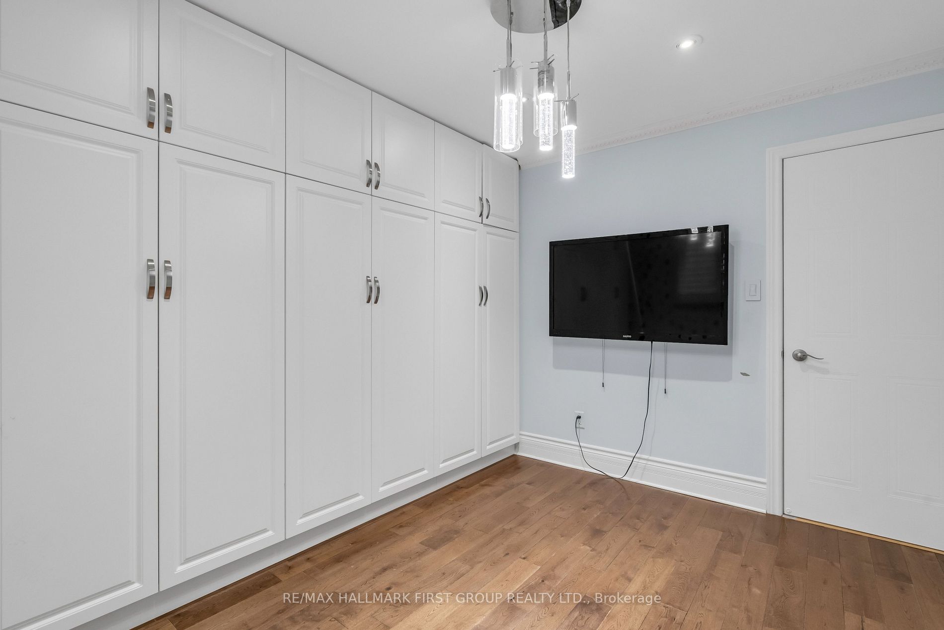 1755 Broadoak Cres