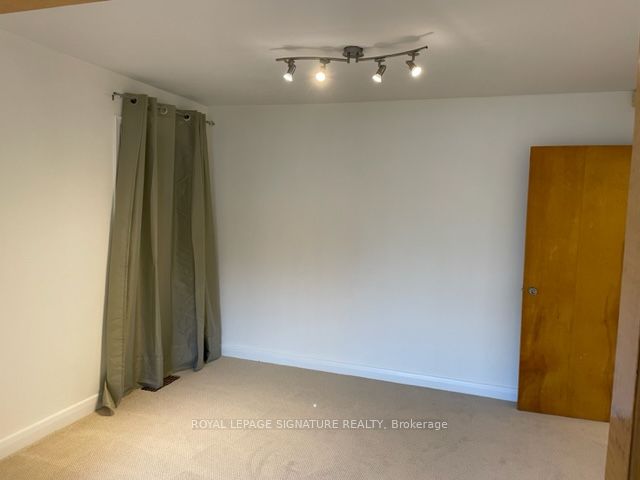 39 Guild Hall Drive, #MAIN FL