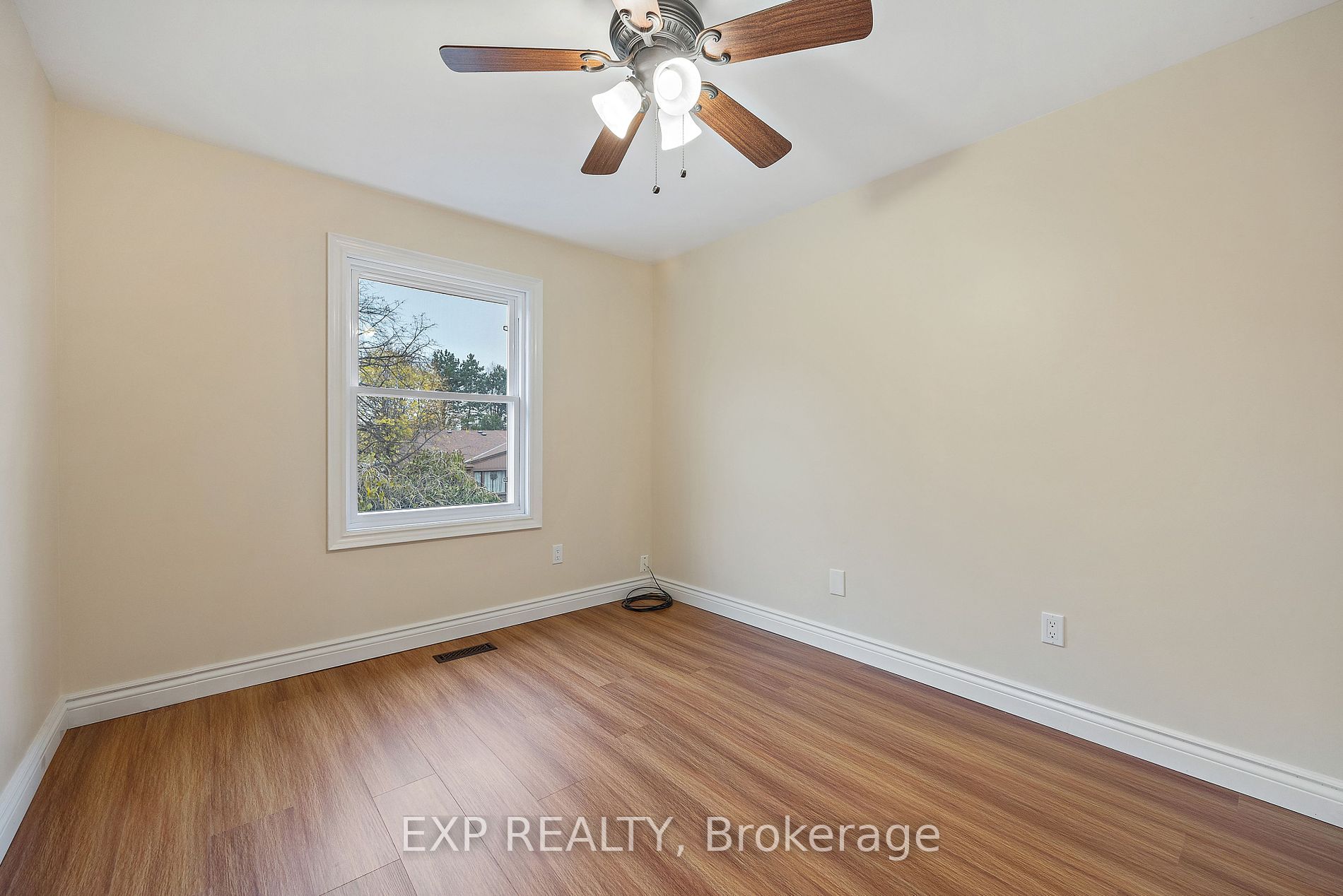 52 Parsell Sq
