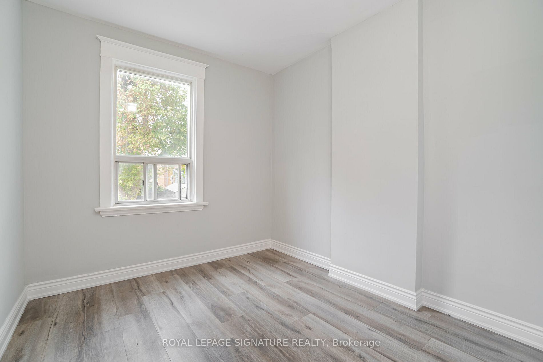 135 Donlands Ave