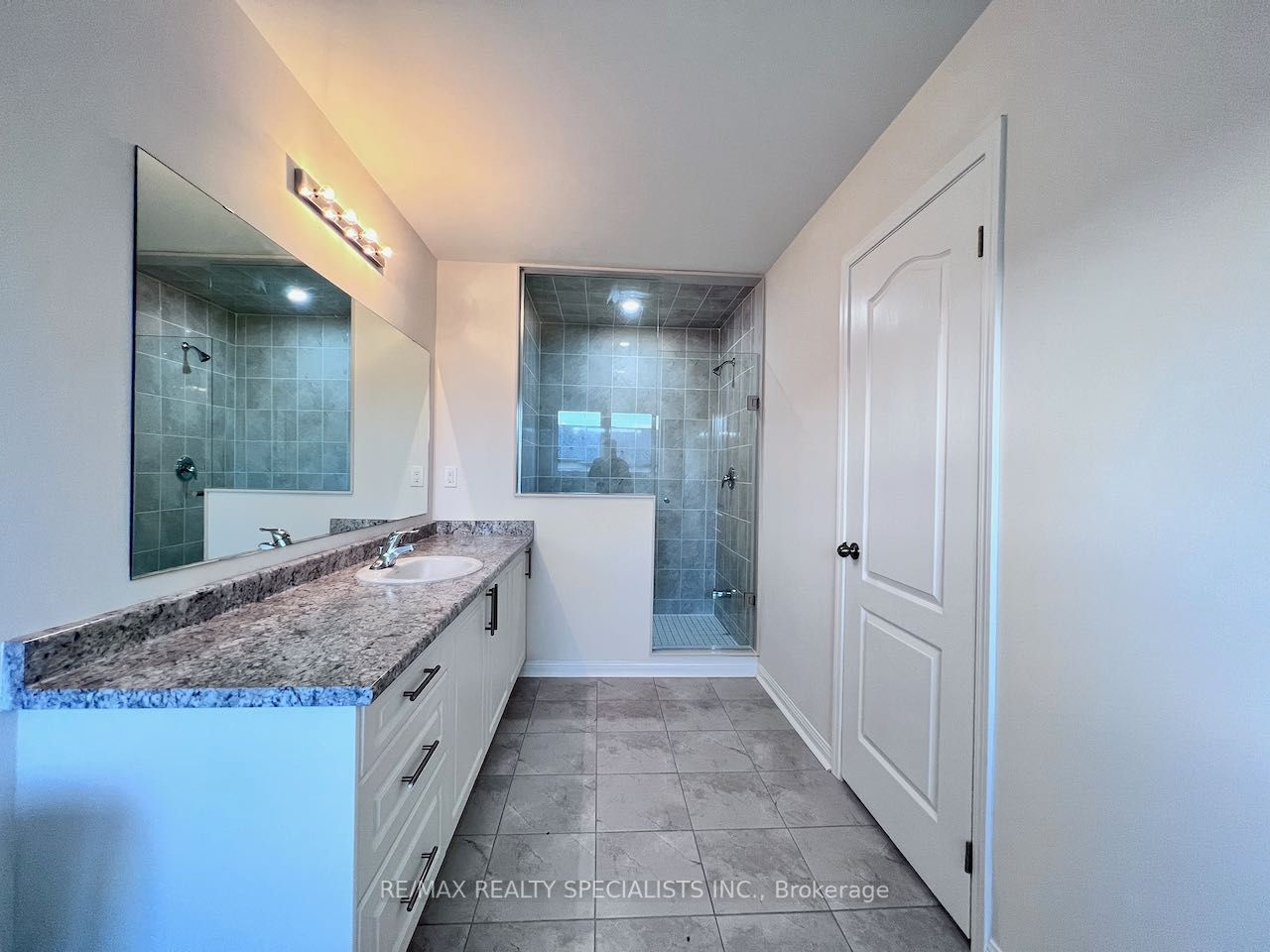 329 Windfields Farm Dr E