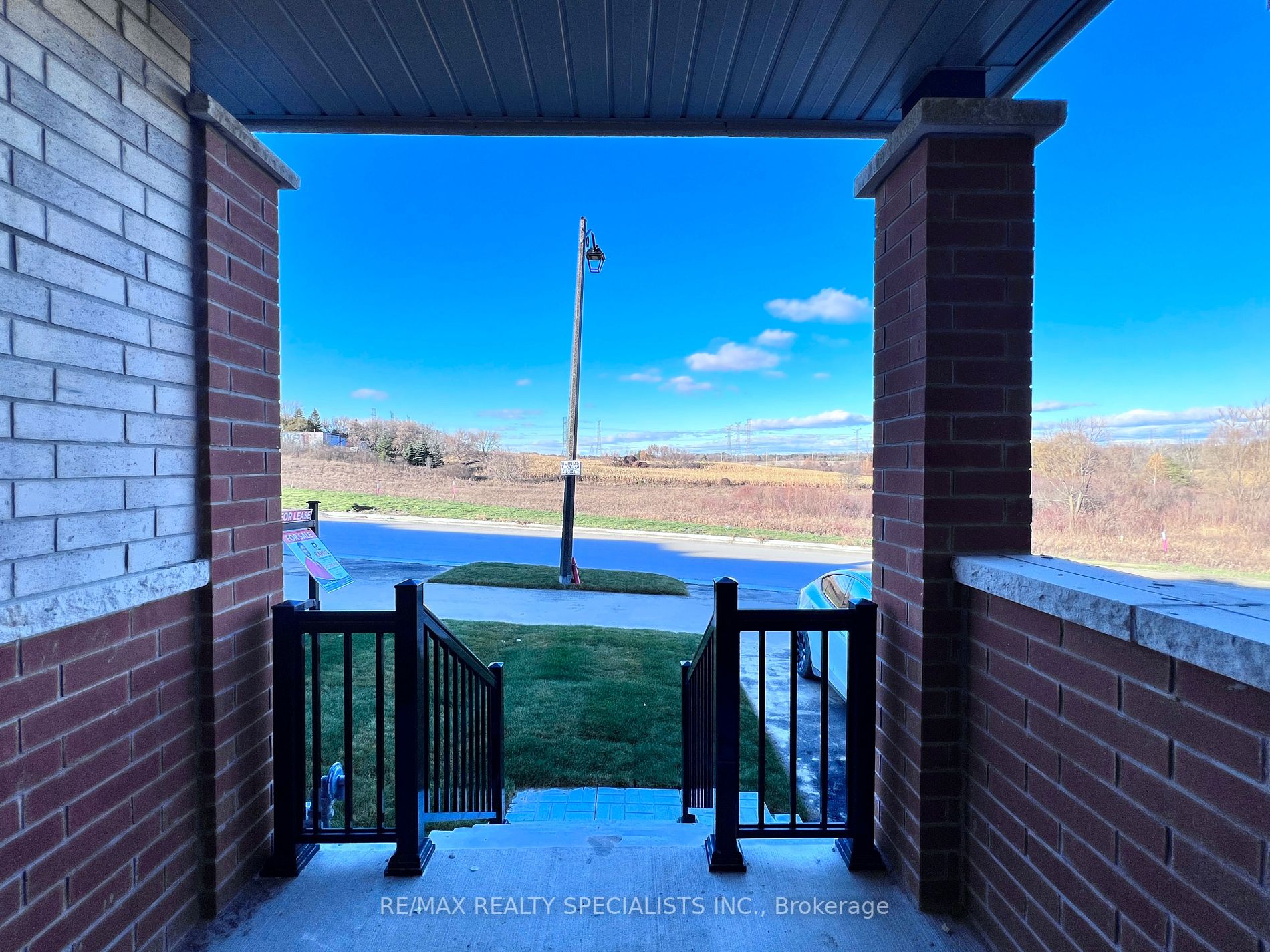 329 Windfields Farm Dr E