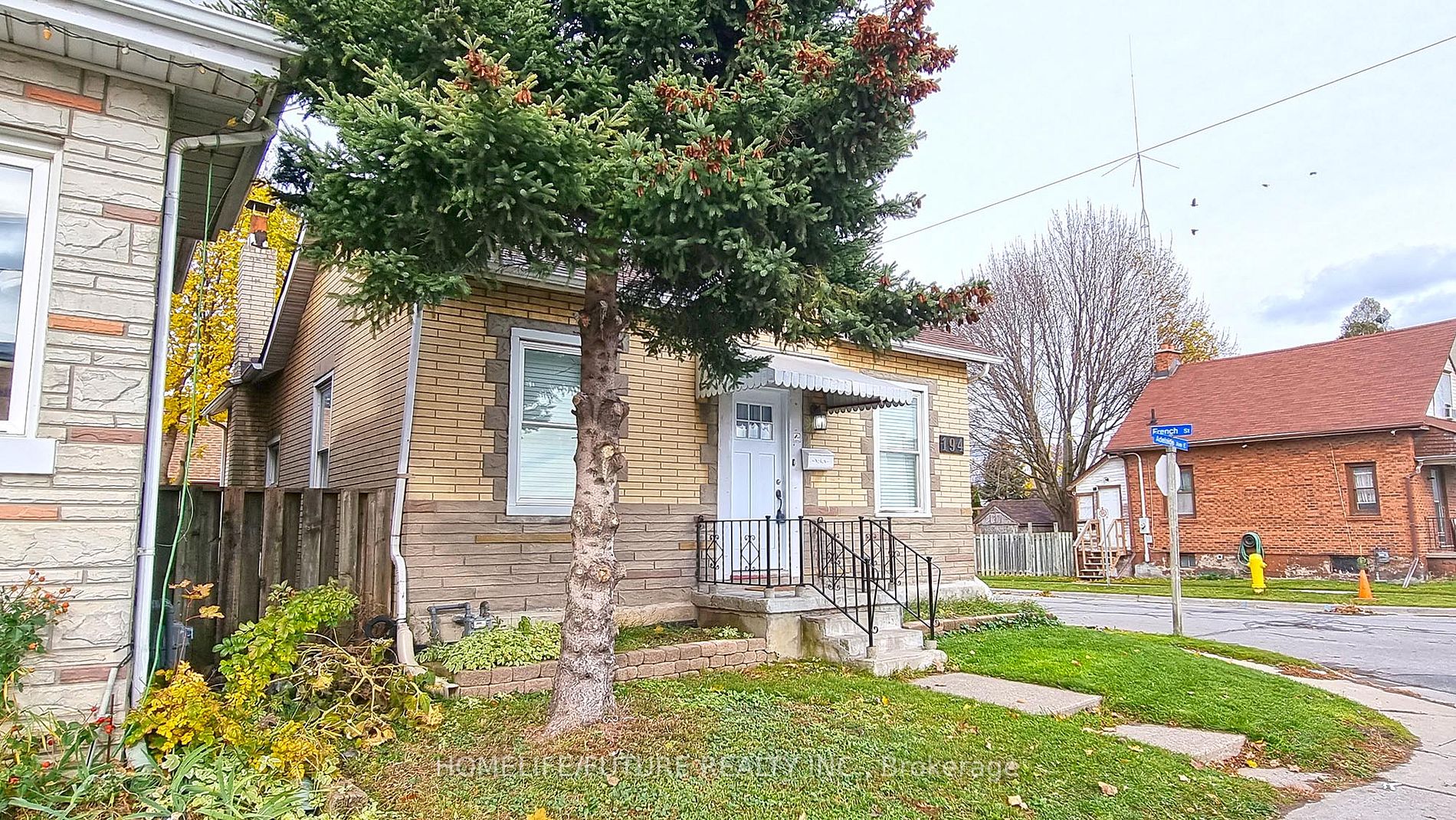 194 Adelaide Ave