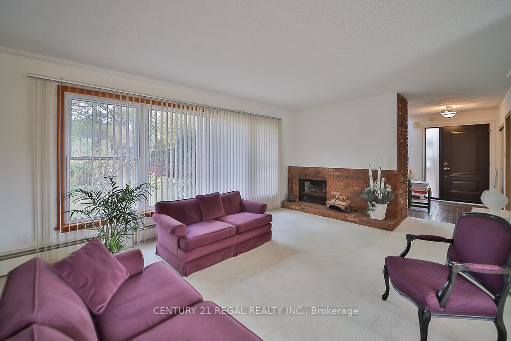 56 Somerdale Sq