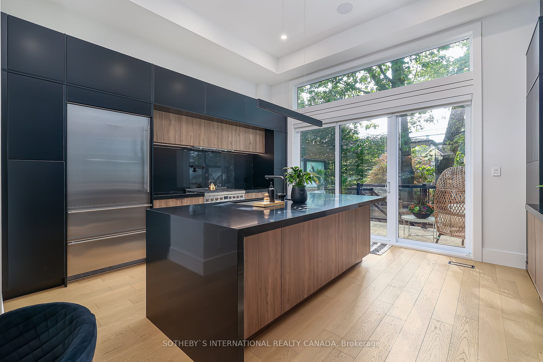 1C Holborne Ave