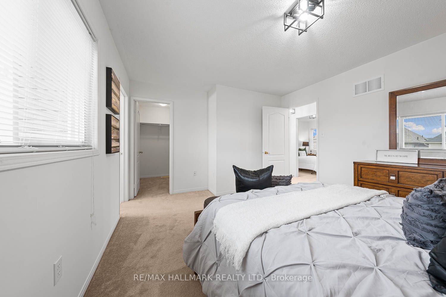39 Sidney Rundle Ave