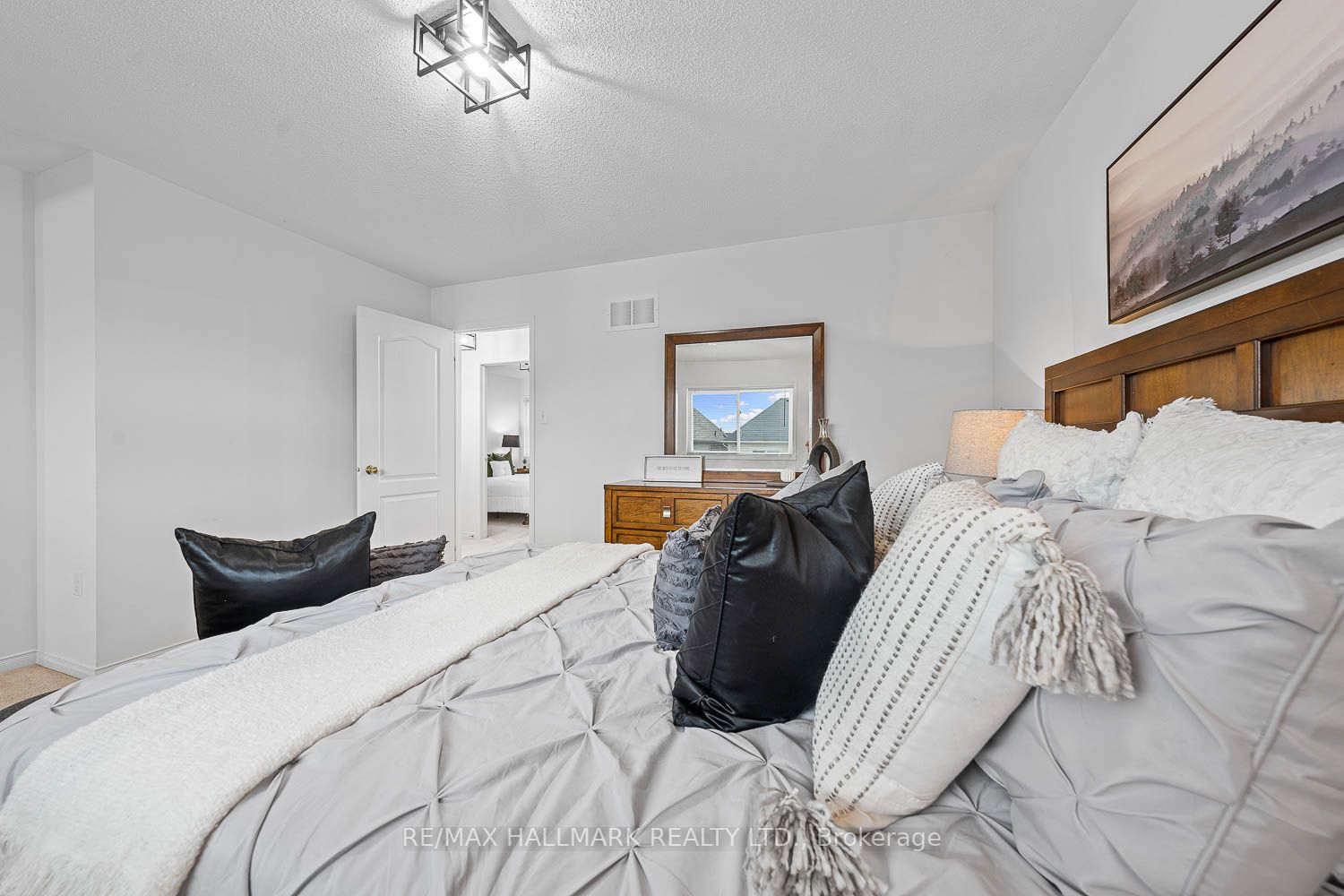 39 Sidney Rundle Ave