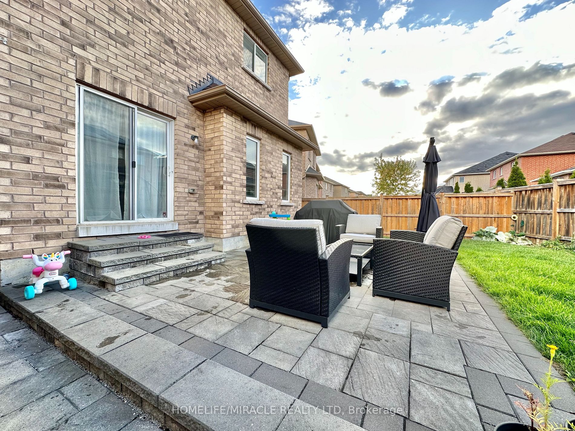 28 Wimbledon Crt