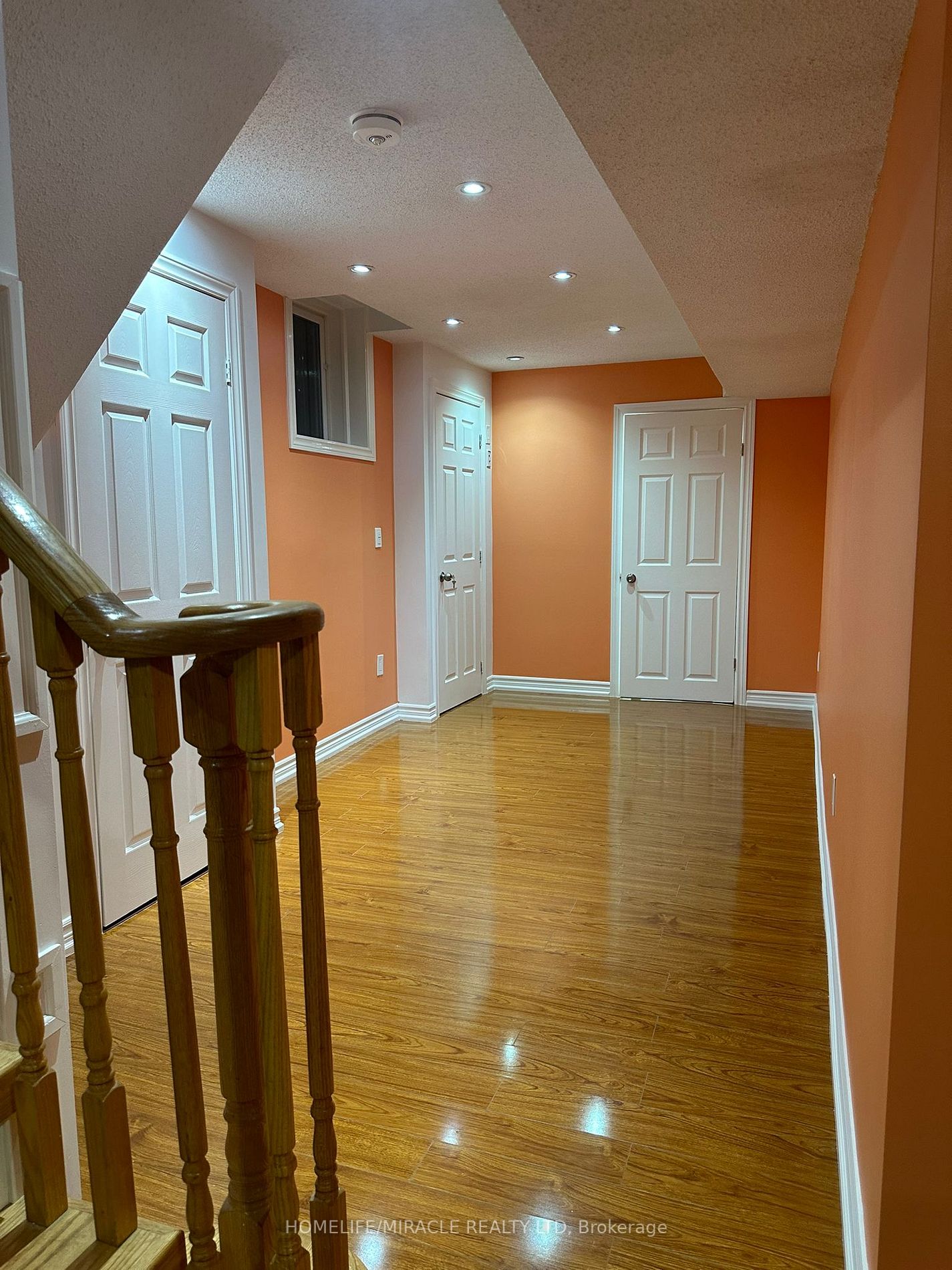 63 Knotwood Cres W