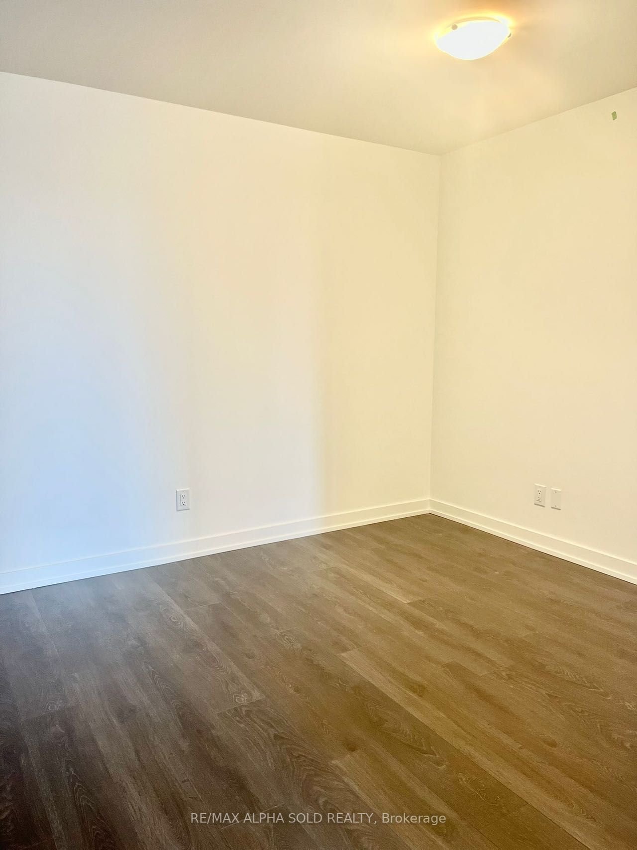 2033 Kennedy Rd, #709