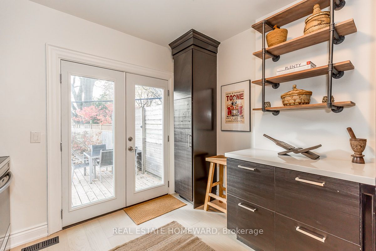 240 Greenwood Ave