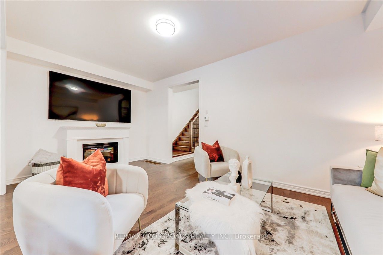 2429 Florentine Place