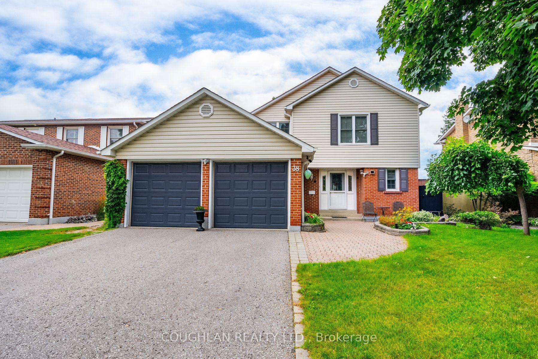 38 Colette Dr