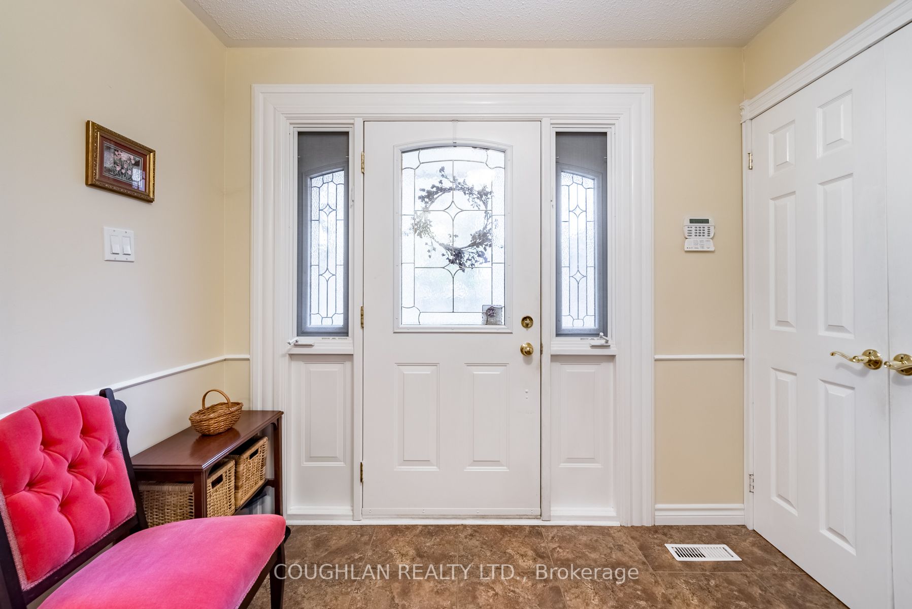38 Colette Dr