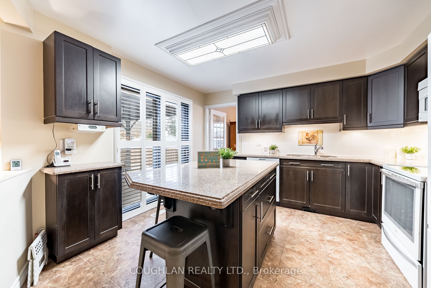 38 Colette Dr