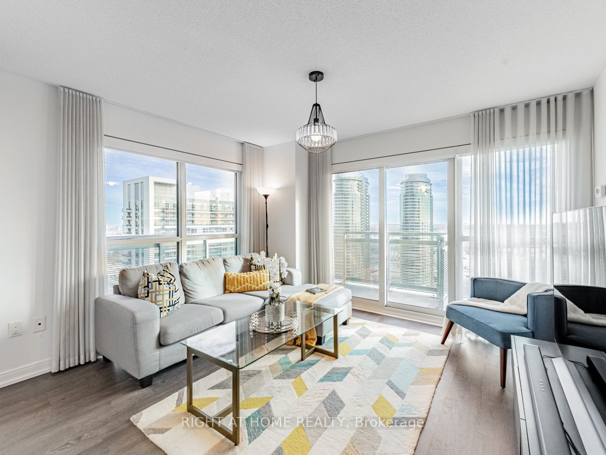 275 Village Green Sq, #2716